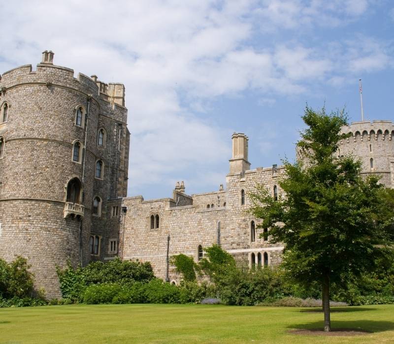 Visit Windsor Castle, Stonehenge, Bath, Oxford and Warwick UK