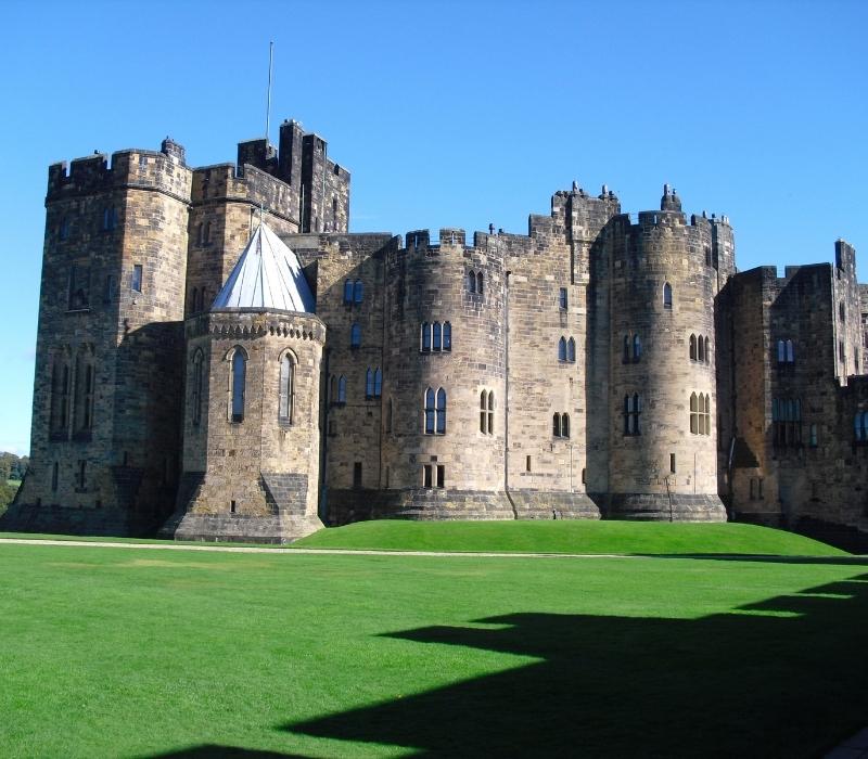 Alnwick Castle & Scottish Borders Tour